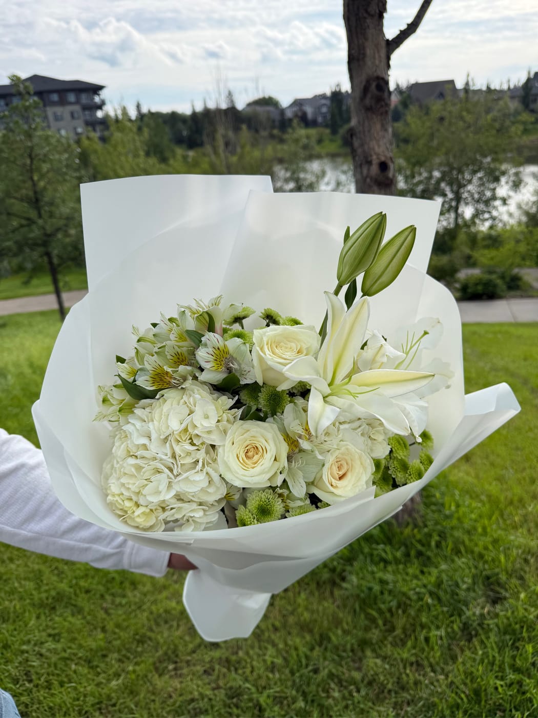 Ivory Garden Bouquet