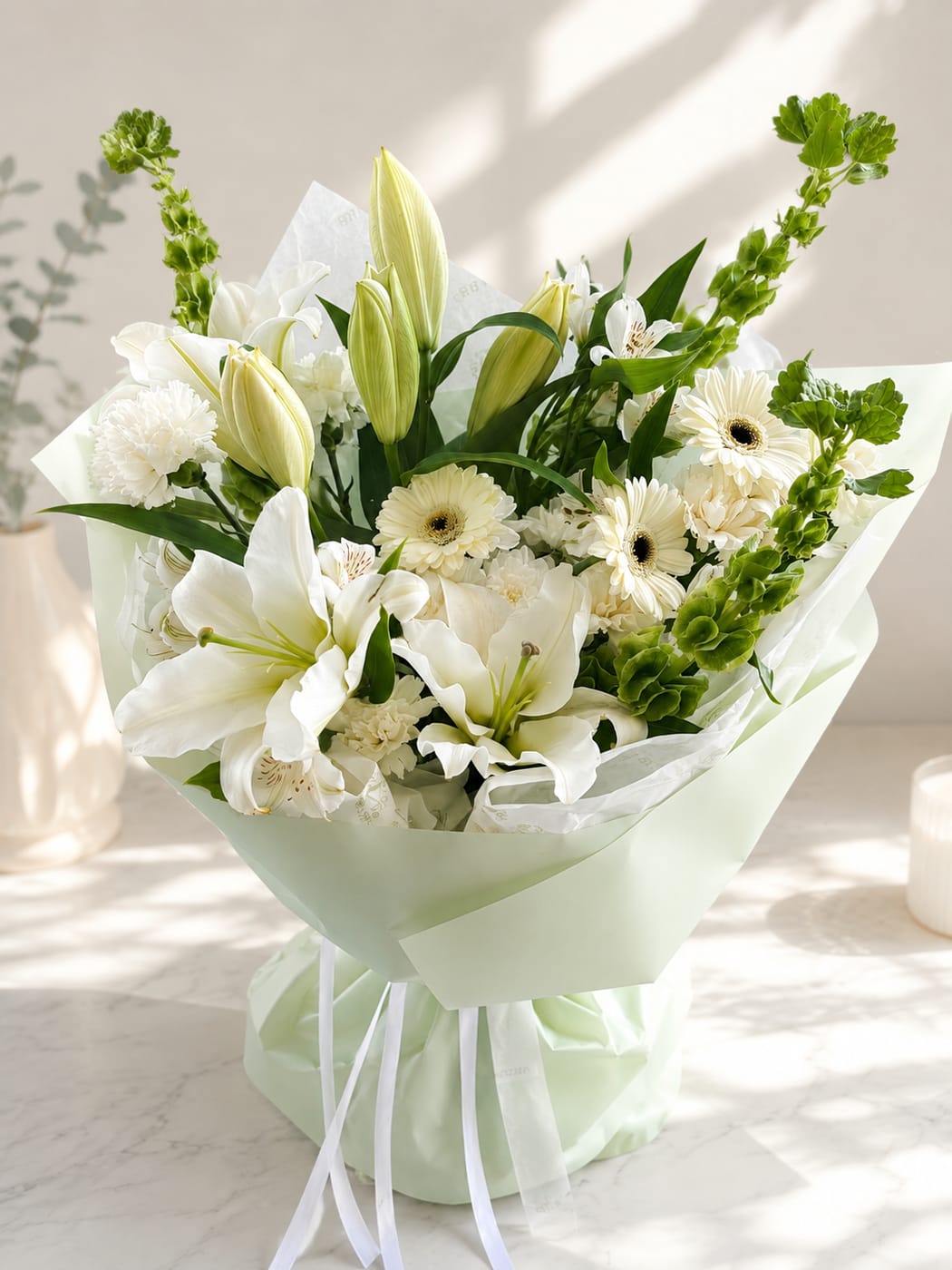 White Lily & Rose Elegance